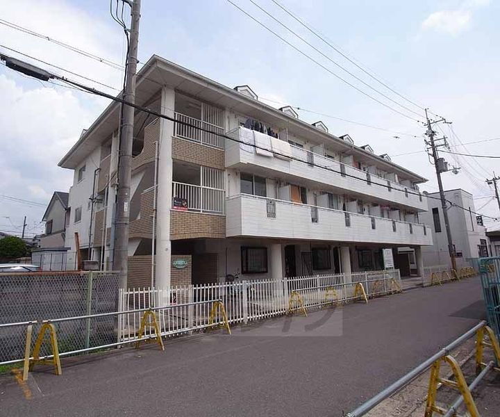 京都府城陽市枇杷庄鹿背田 賃貸マンション