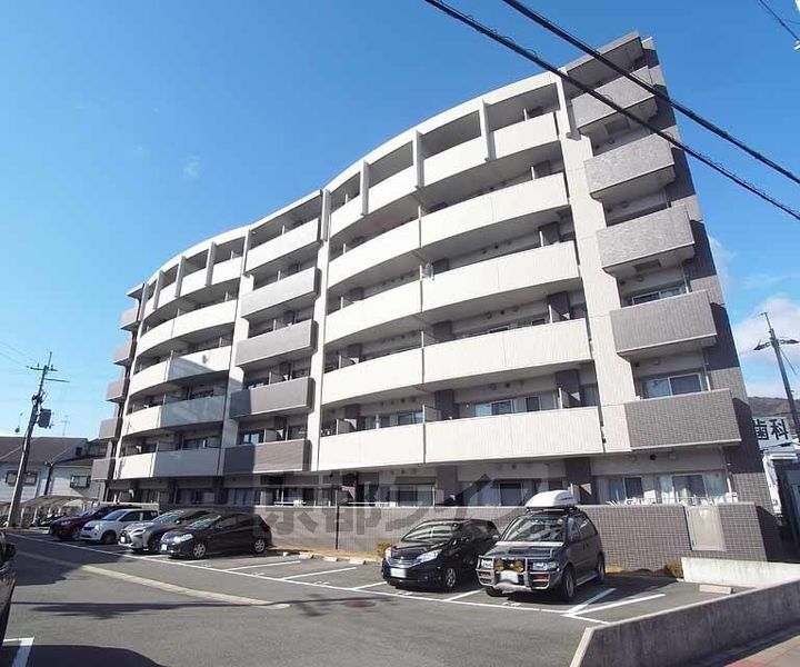 大阪府高槻市上牧南駅前町 賃貸マンション