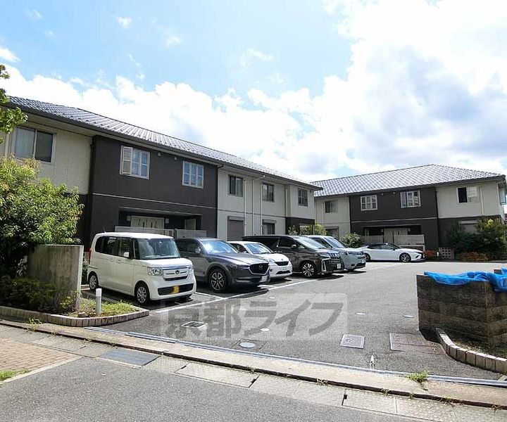 京都府乙訓郡大山崎町字円明寺小字夏目 2階建 築12年9ヶ月