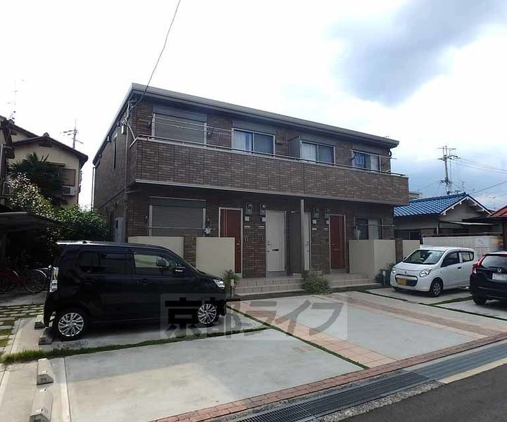 京都府向日市寺戸町東野辺 2階建 築12年7ヶ月