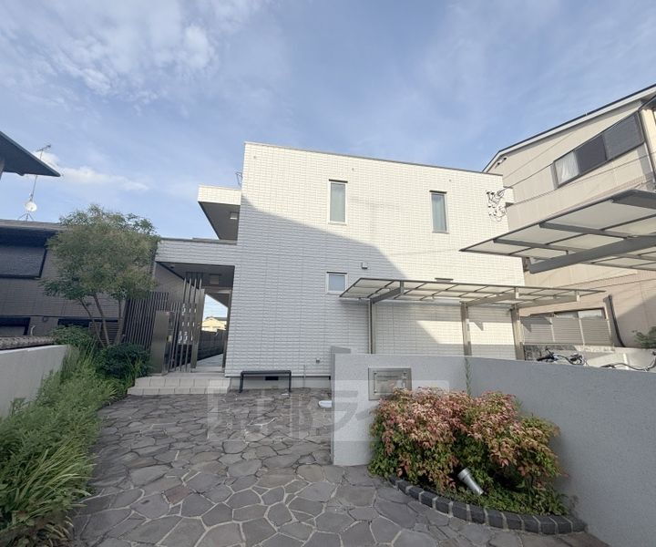 京都府長岡京市今里２丁目 2階建 築6年5ヶ月