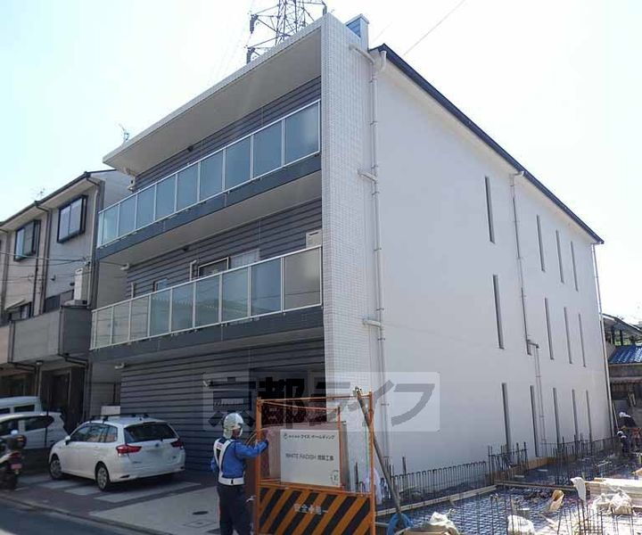 京都府京都市右京区西京極葛野町 賃貸マンション