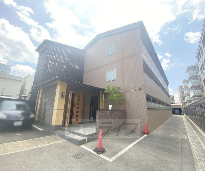 京都府京都市右京区太秦中筋町 賃貸マンション