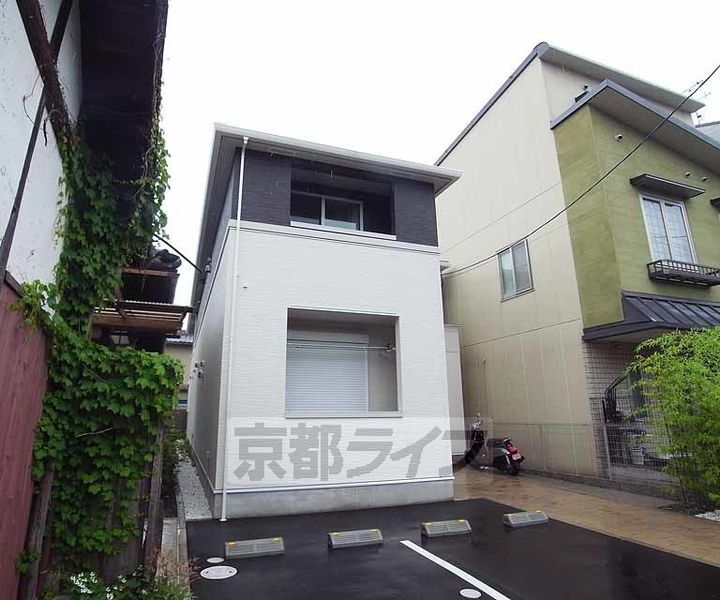京都府京都市右京区嵯峨野神ノ木町 賃貸アパート