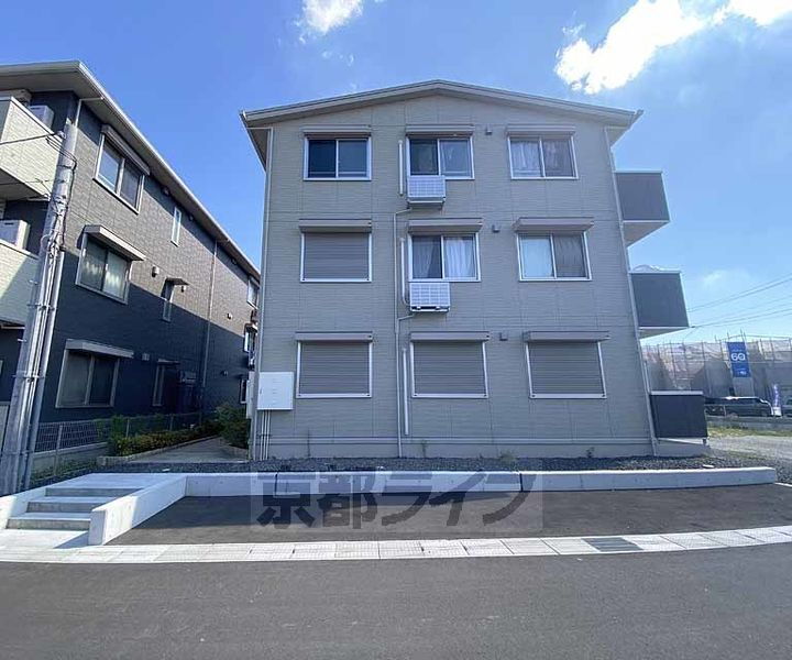 京都府京都市右京区嵯峨石ケ坪町 賃貸アパート