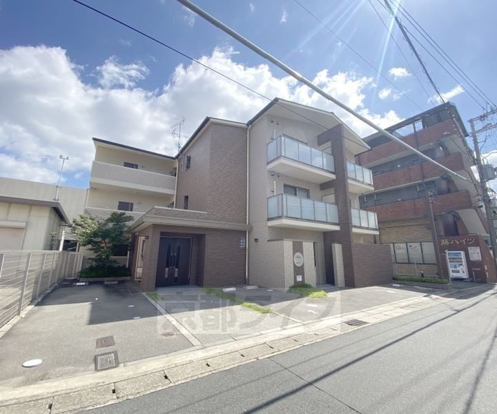 京都府京都市右京区太秦御所ノ内町 賃貸マンション