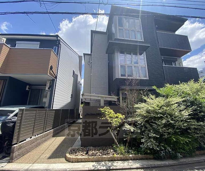 京都府京都市中京区西ノ京中御門東町 賃貸マンション