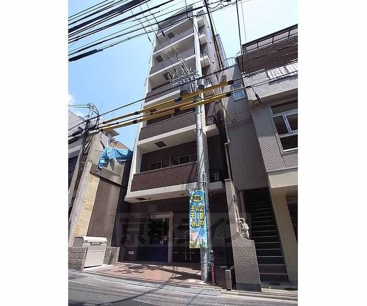 京都府京都市中京区油小路通四条上る藤本町 築12年4ヶ月 7階建