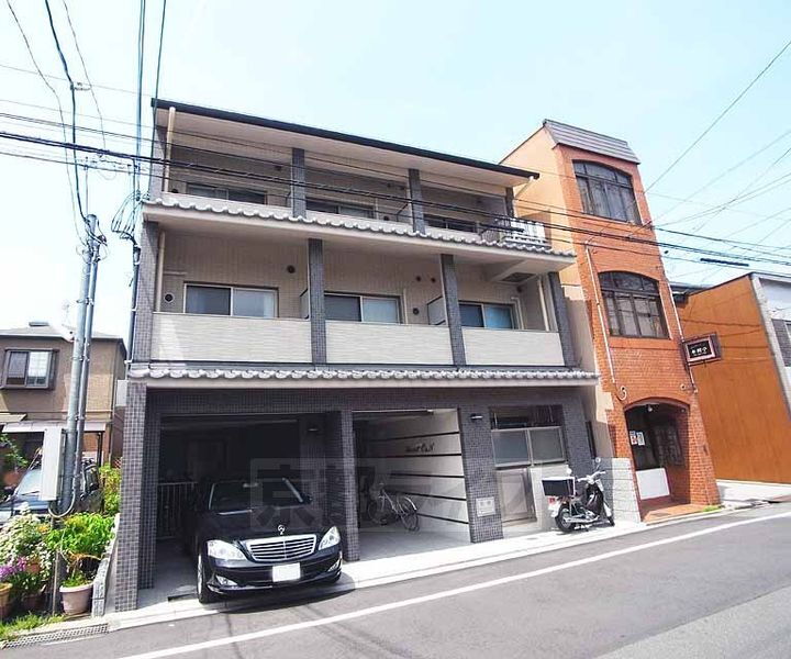 京都府京都市東山区本町７丁目 賃貸マンション