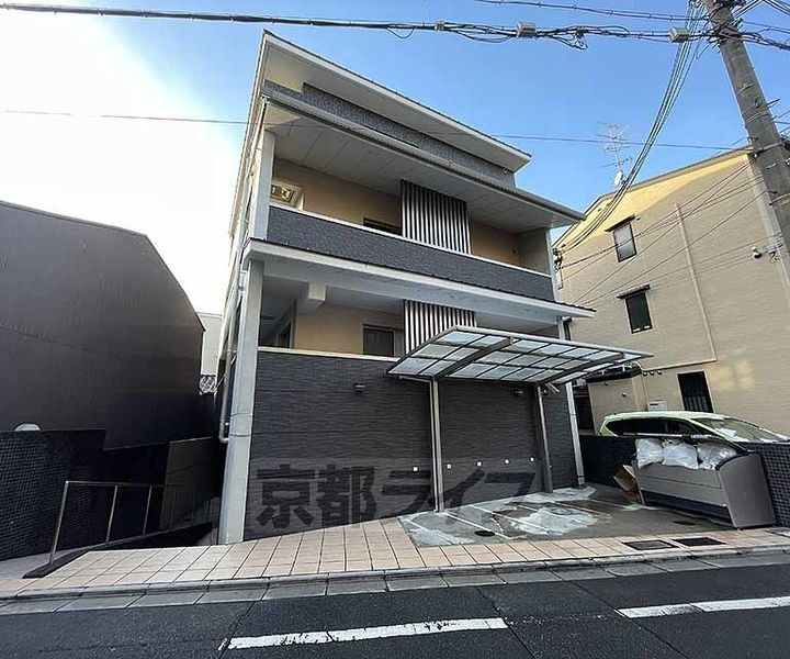 クレアーレ富小路