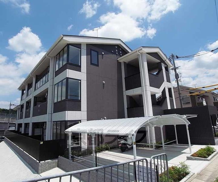 京都府京都市伏見区桃山町因幡 賃貸マンション
