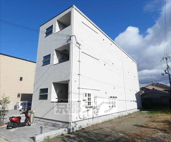 京都府京都市伏見区景勝町 賃貸アパート