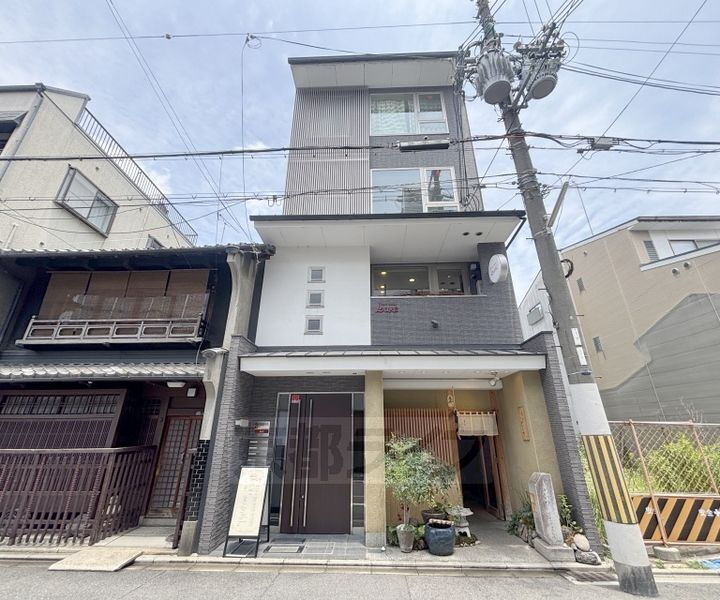 京都府京都市中京区松本町 4階建 築10年3ヶ月
