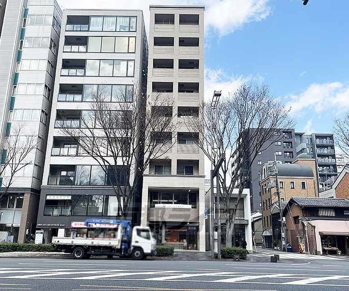 京都府京都市中京区御所八幡町 賃貸マンション