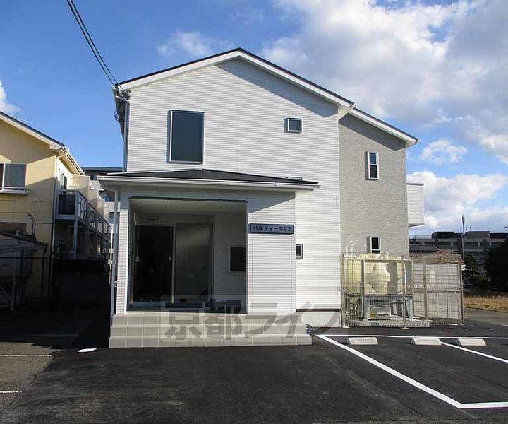 京都府久世郡久御山町大橋辺 賃貸アパート