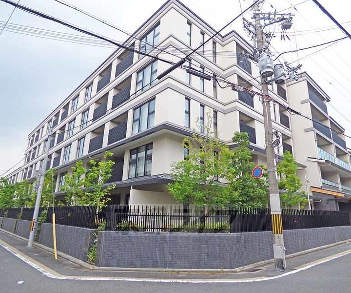 京都府京都市北区北野東紅梅町 築8年4ヶ月 5階建