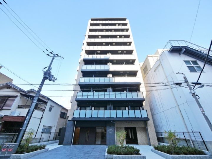 ＬＩＶＩＡＺ　ＳＨＩＮ－ＯＳＡＫＡ　Ｃｉｅｌ