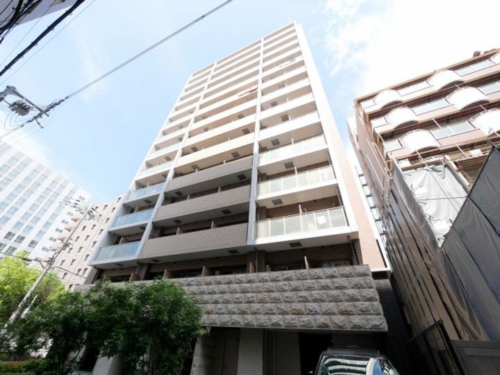 プレサンス難波セレクト