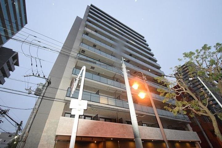 レオンコンフォート難波ブラン 13階建