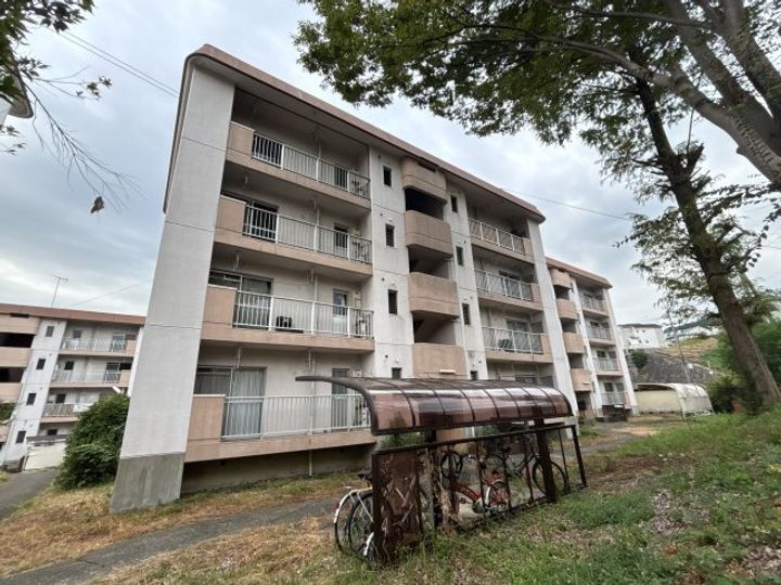 奈良県生駒郡三郷町立野南２丁目 賃貸マンション