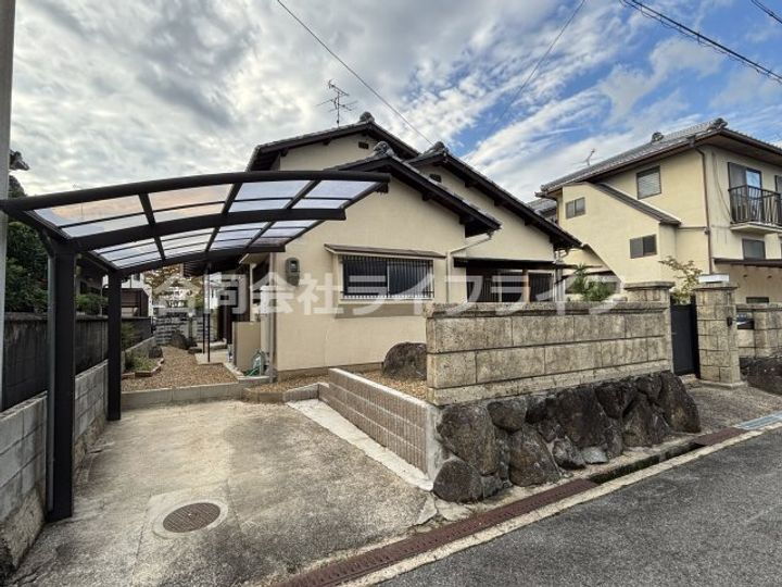 奈良県生駒郡斑鳩町法隆寺１丁目 賃貸一戸建て