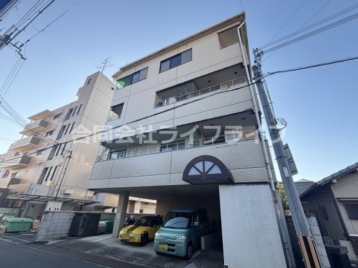 奈良県橿原市大久保町 賃貸アパート