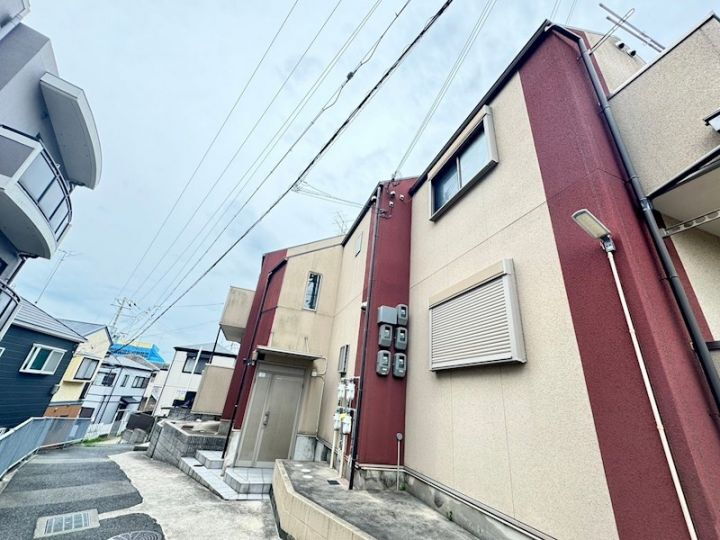 リーフェ前原町 2階建