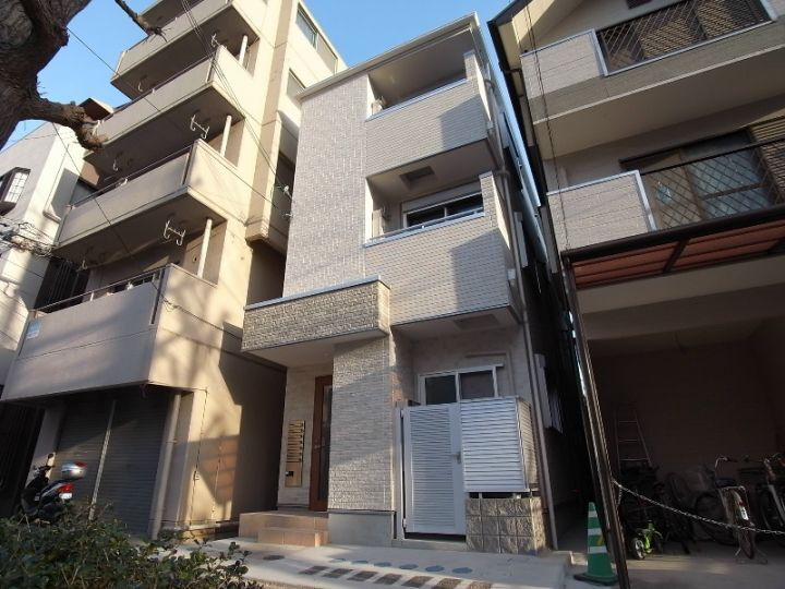 兵庫県神戸市中央区神若通６丁目 3階建 築7年4ヶ月