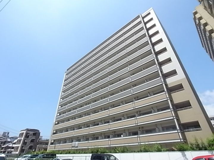 兵庫県神戸市長田区神楽町５丁目 12階建