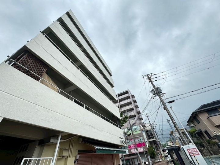 兵庫県神戸市北区北五葉１丁目 5階建 築50年7ヶ月