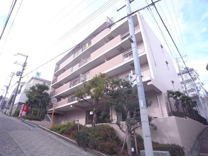 兵庫県神戸市長田区西山町３丁目 4階建 築25年5ヶ月