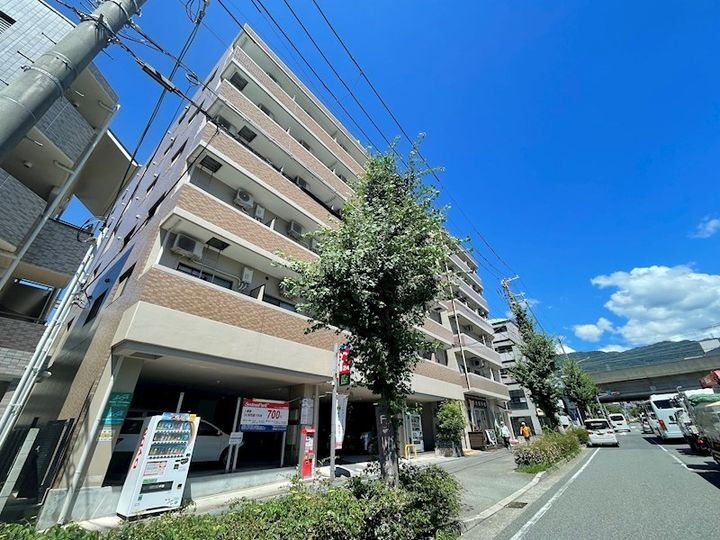 兵庫県神戸市東灘区御影中町６丁目 6階建