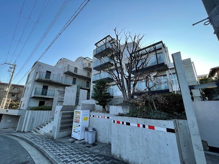 兵庫県芦屋市三条町 5階建 築34年4ヶ月