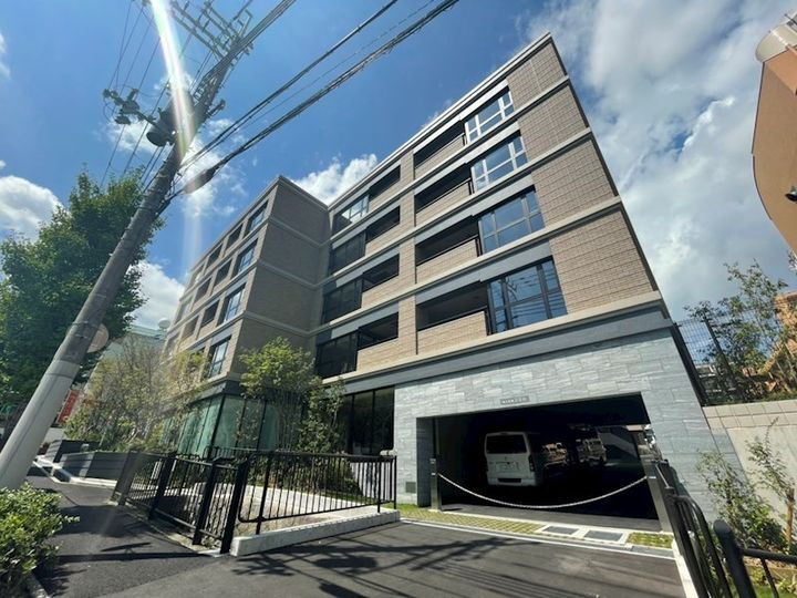 兵庫県芦屋市朝日ケ丘町 5階建 築2年