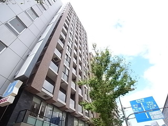 兵庫県神戸市中央区加納町３丁目 15階建 築10年9ヶ月
