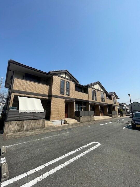 兵庫県加古川市尾上町長田 2階建