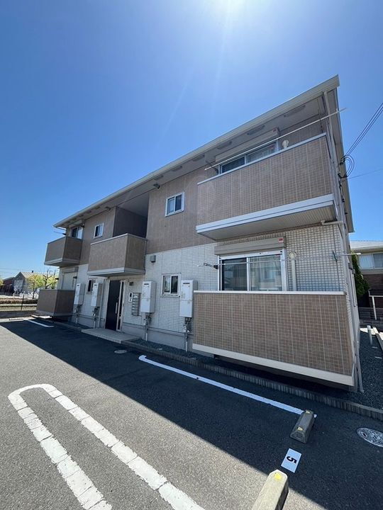 兵庫県姫路市広畑区正門通２丁目 2階建