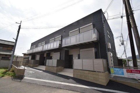 兵庫県姫路市飾磨区山崎 2階建 築2年4ヶ月