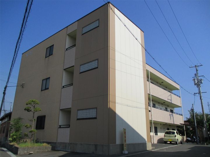 兵庫県加古川市西神吉町鼎 賃貸マンション