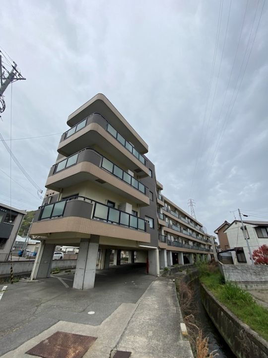 兵庫県姫路市西中島 4階建 築28年1ヶ月