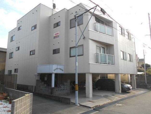 兵庫県姫路市北八代１丁目 3階建 築33年6ヶ月