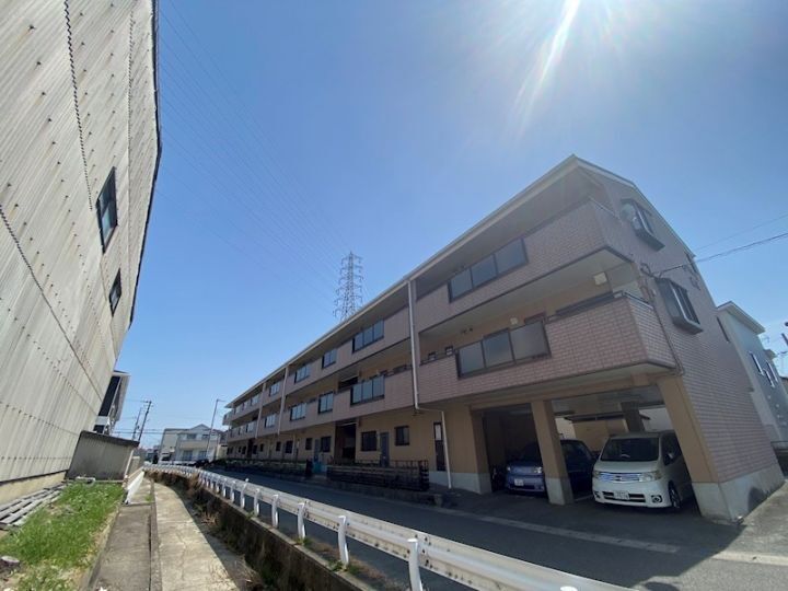 兵庫県姫路市西庄 3階建 築28年4ヶ月