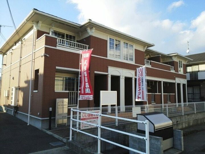 兵庫県姫路市香寺町香呂 2階建 築18年3ヶ月