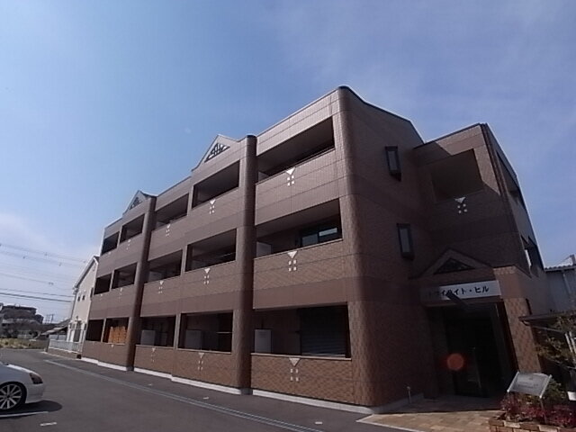 兵庫県神戸市西区伊川谷町有瀬 3階建 築13年3ヶ月