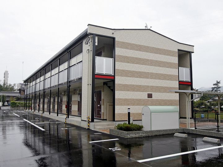 兵庫県姫路市砥堀 2階建 築17年8ヶ月