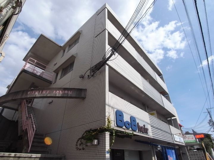 兵庫県神戸市垂水区本多聞３丁目 4階建 築35年1ヶ月