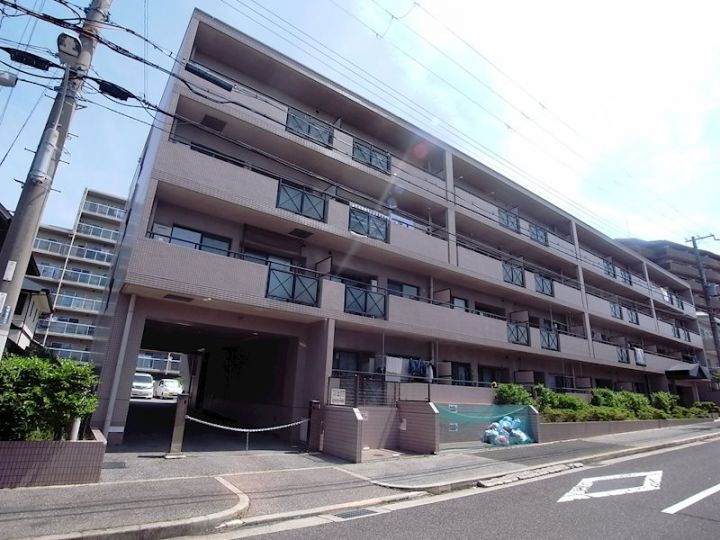 兵庫県神戸市須磨区北落合６丁目 4階建 築30年