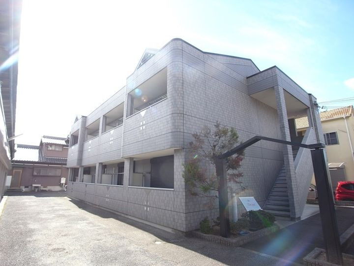 兵庫県姫路市大塩町 2階建