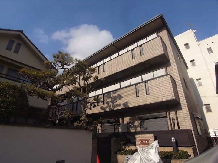 兵庫県神戸市須磨区月見山本町１丁目 3階建 築23年5ヶ月