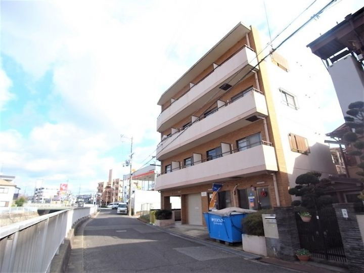 兵庫県神戸市垂水区本多聞２丁目 4階建 築35年8ヶ月